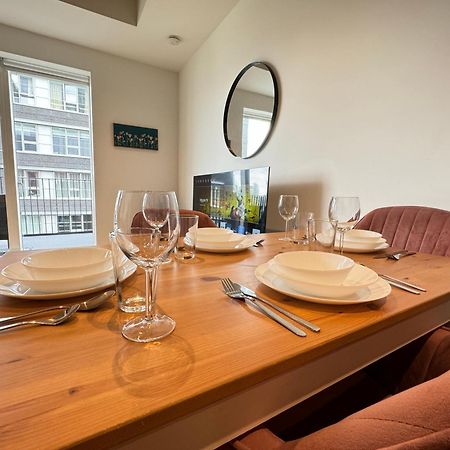 Апартаменты London Luxury Flat With Balcony, River View, O2 Arena, Excel, Canary Wharf, Station Экстерьер фото