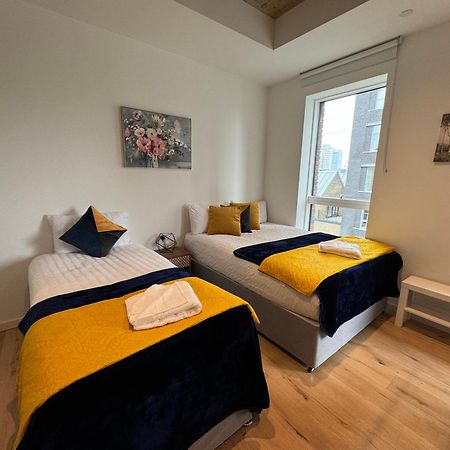 Апартаменты London Luxury Flat With Balcony, River View, O2 Arena, Excel, Canary Wharf, Station Экстерьер фото