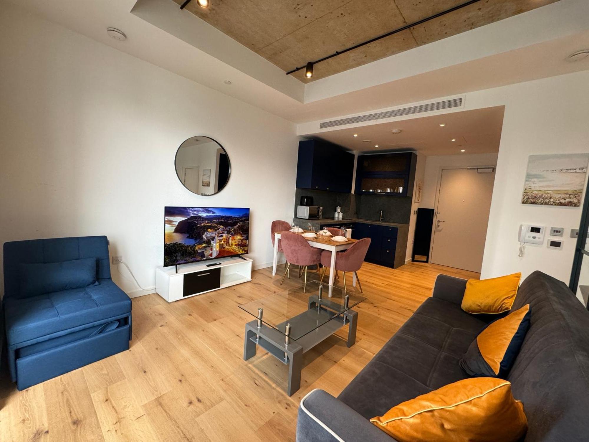 Апартаменты London Luxury Flat With Balcony, River View, O2 Arena, Excel, Canary Wharf, Station Экстерьер фото