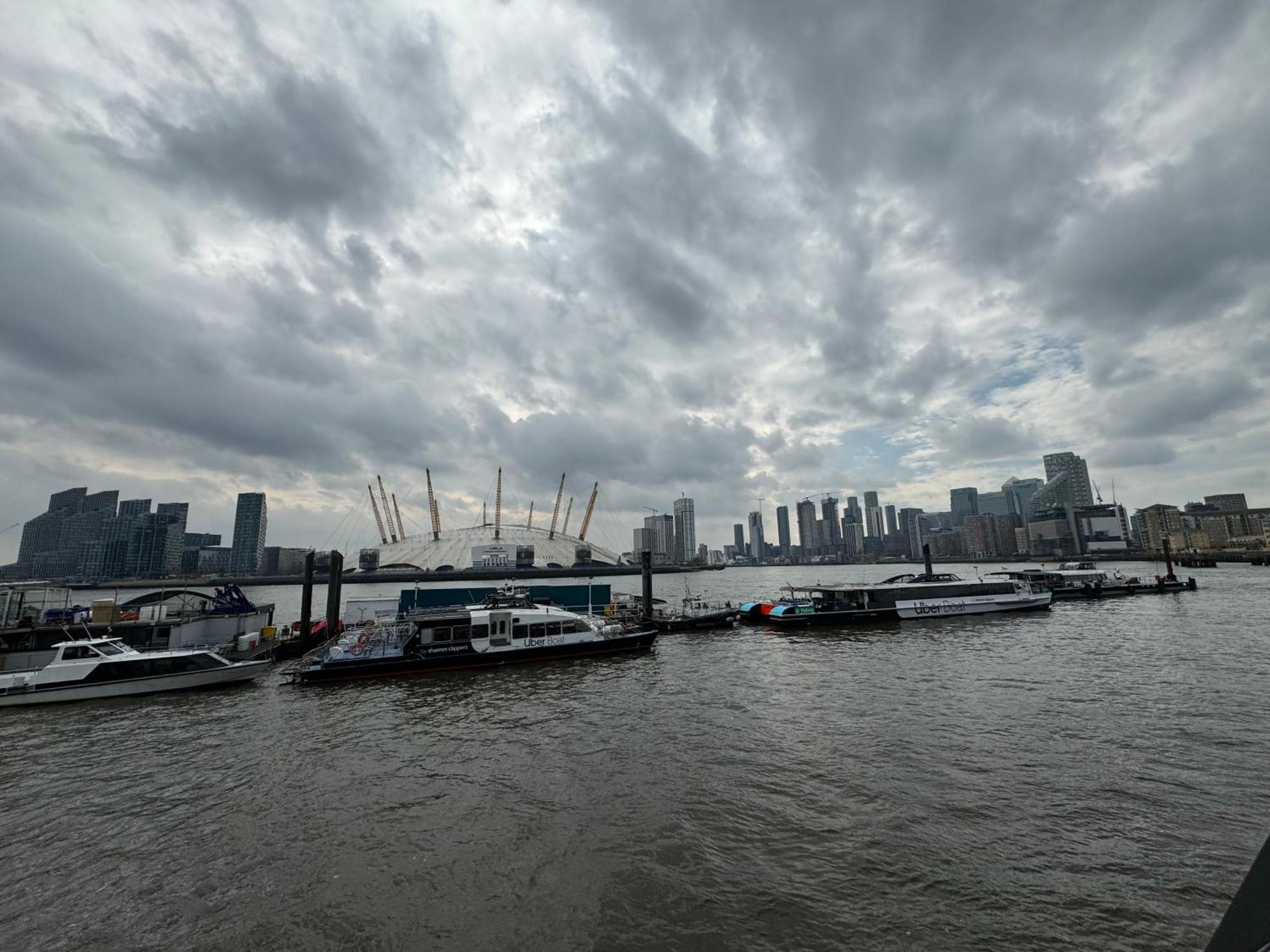 Апартаменты London Luxury Flat With Balcony, River View, O2 Arena, Excel, Canary Wharf, Station Экстерьер фото