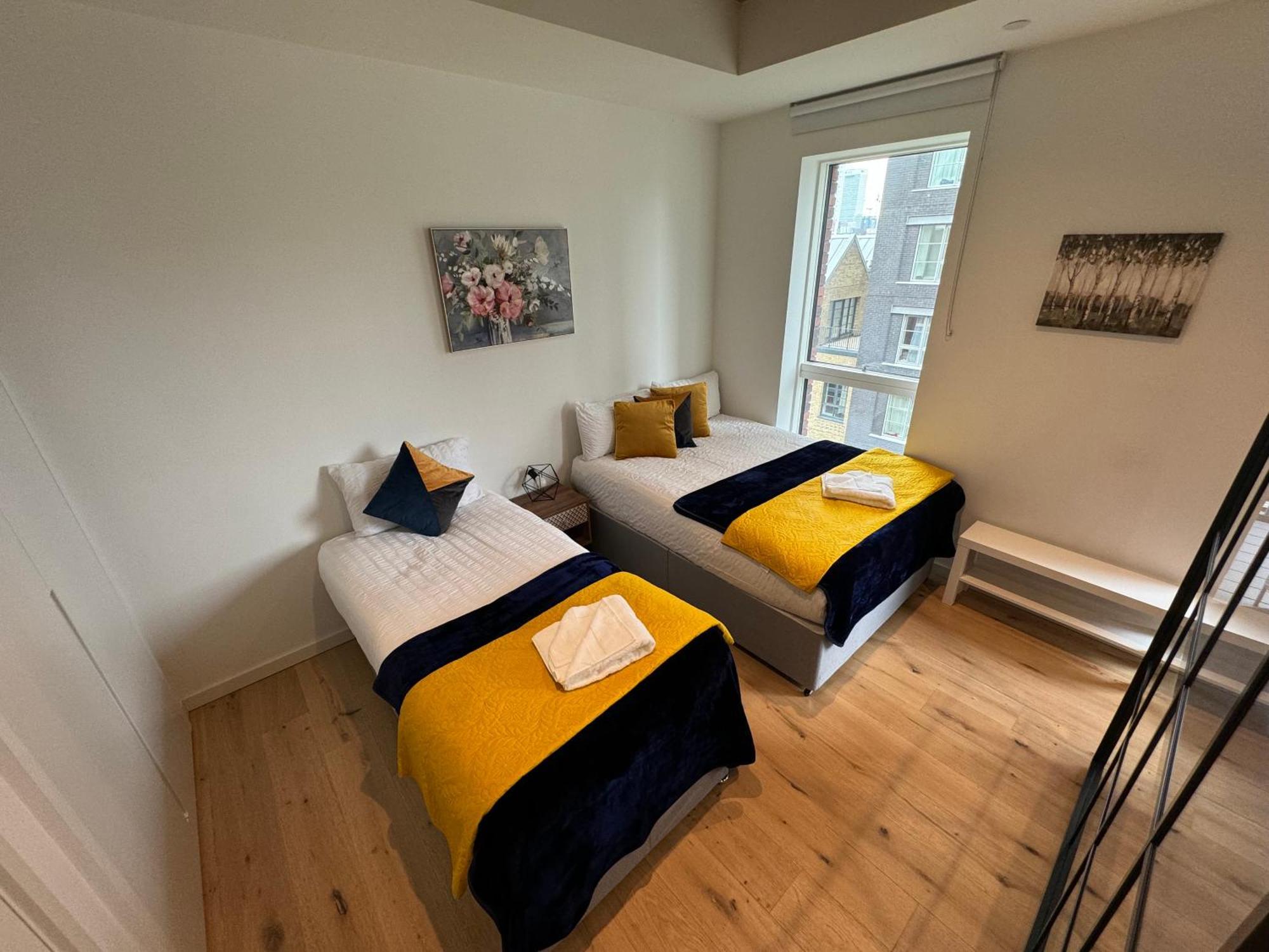 Апартаменты London Luxury Flat With Balcony, River View, O2 Arena, Excel, Canary Wharf, Station Экстерьер фото